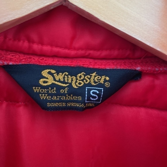 VTG red puffy coat - Picture 2 of 6